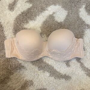 32D Victoria’s Secret Strapless Bra